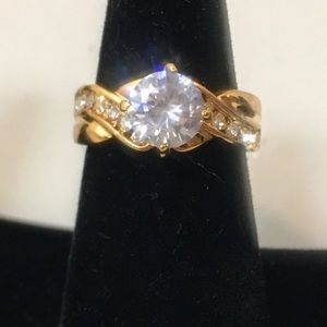 Round Gemstone Gold Ring